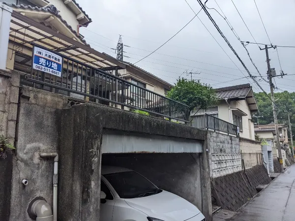 広島県呉市　売り土地建物の画像