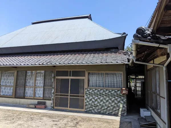 広島県福山市本郷町　売土地建物の画像