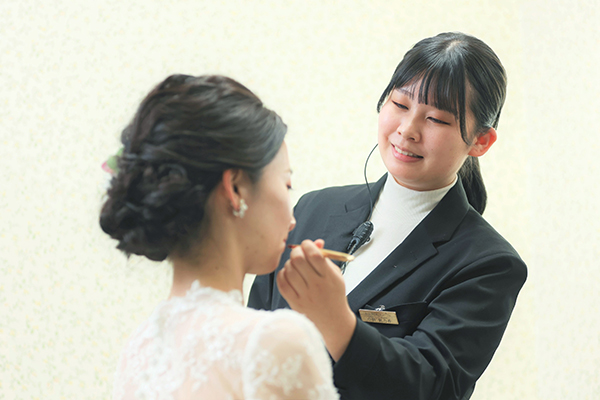 美容スタイリスト
